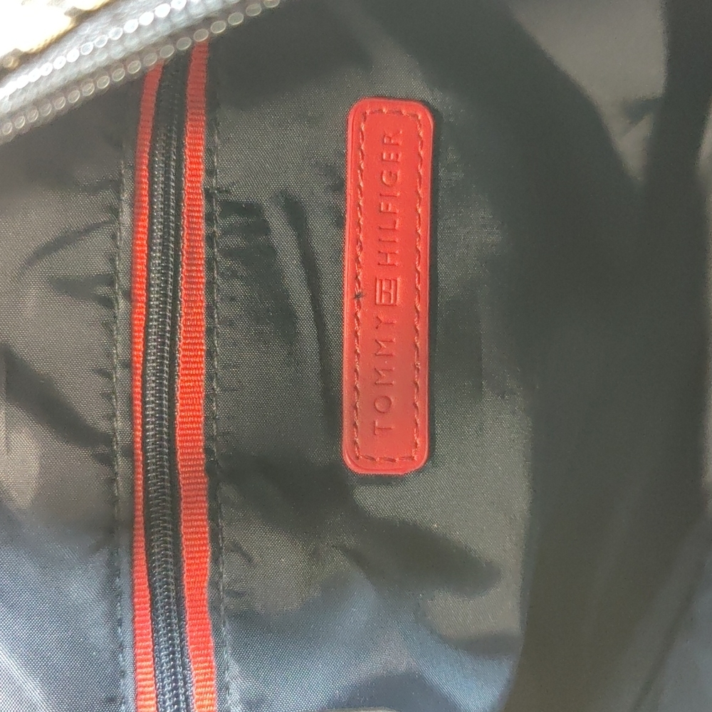 NWT Tommy Hilfiger Black and Tan In Signature Canvas Print Satchel - Picture 9 of 12